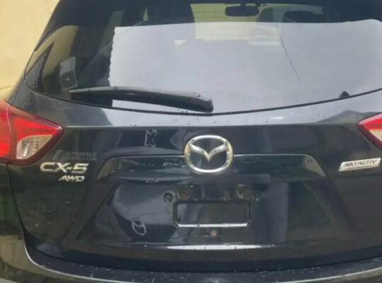 Mazda CX5 sortie port