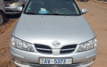 NISSAN ALMERA À LOUER