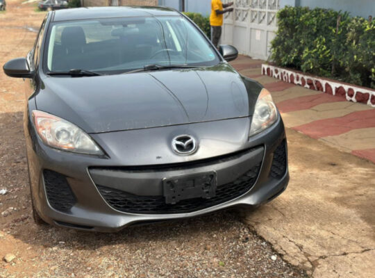 MAZDA 3