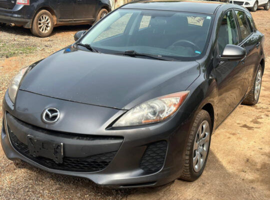 MAZDA 3