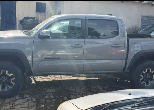 TOYOTA TACOMA