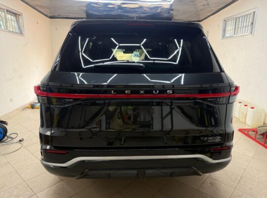 LEXUSE TX500H HYBRIDE E