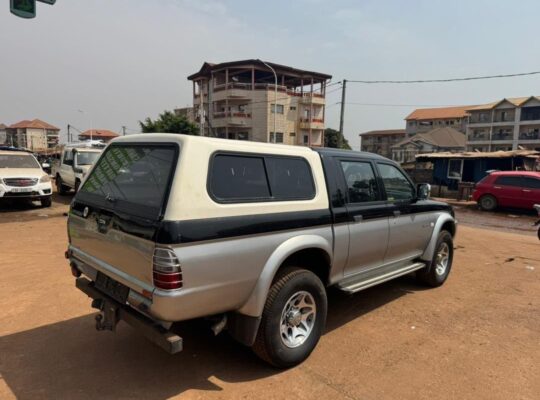 MITSUBISHI L200 DOUBLE CABINE 4×4