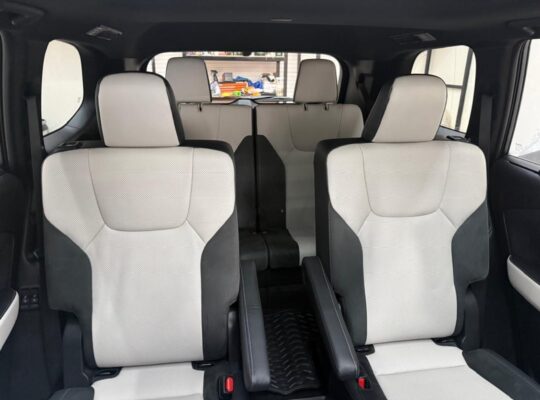 LEXUSE TX500H HYBRIDE E