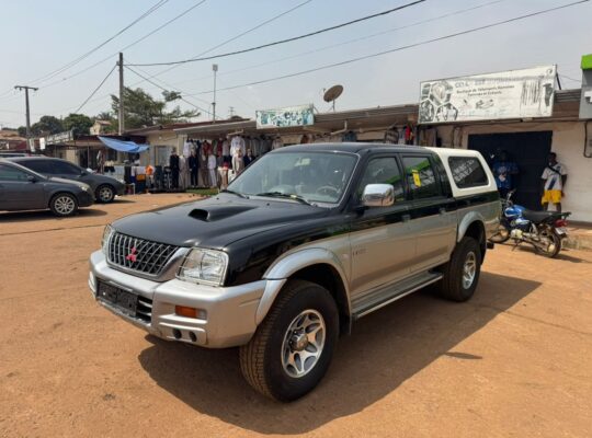 MITSUBISHI L200 DOUBLE CABINE 4×4