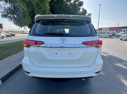 TOYOTA FORTUNER GUN155 – 2022