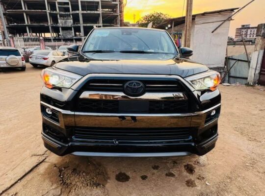 TOYOTA 4 RUNNER FULL OPTIONS