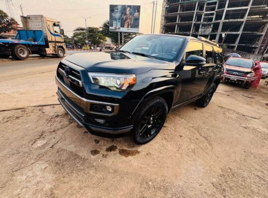 TOYOTA 4 RUNNER FULL OPTIONS