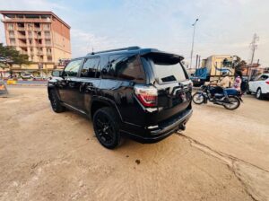 TOYOTA 4 RUNNER FULL OPTIONS