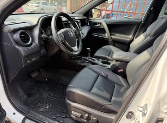 Honda CRV sortie port