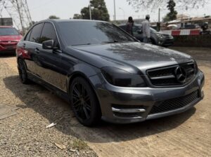 Mercedes C200 Full Option