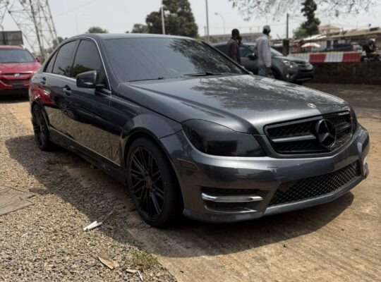 Mercedes C200 Full Option