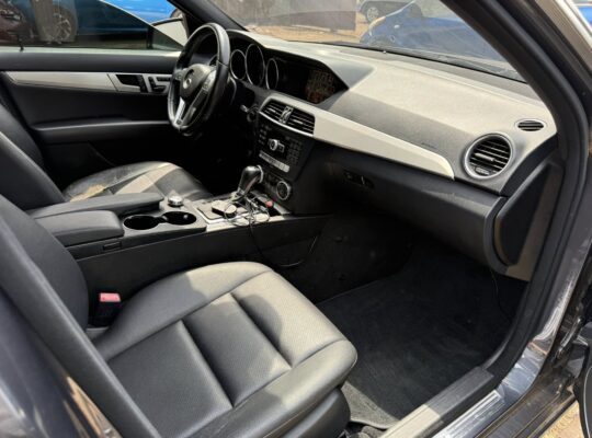 Mercedes C200 Full Option