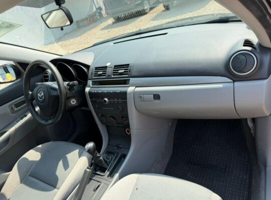 MAZDA 3 BERLINE
