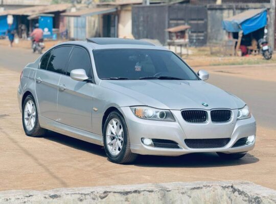 BMW E90 4 cylindres Essence