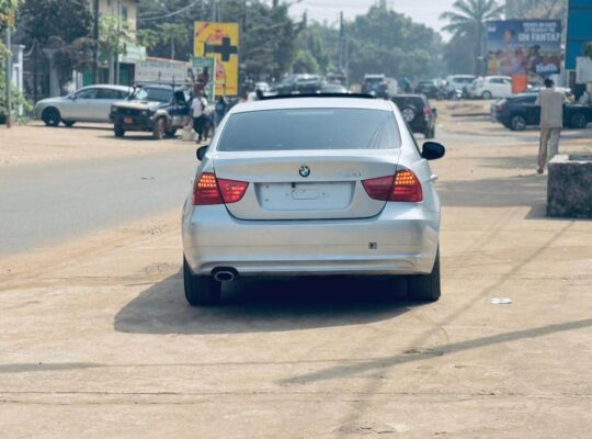 BMW E90 4 cylindres Essence