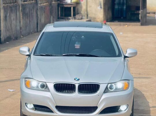 BMW E90 4 cylindres Essence