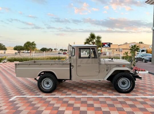 Toyota Land Cruiser Série 79 LX V6