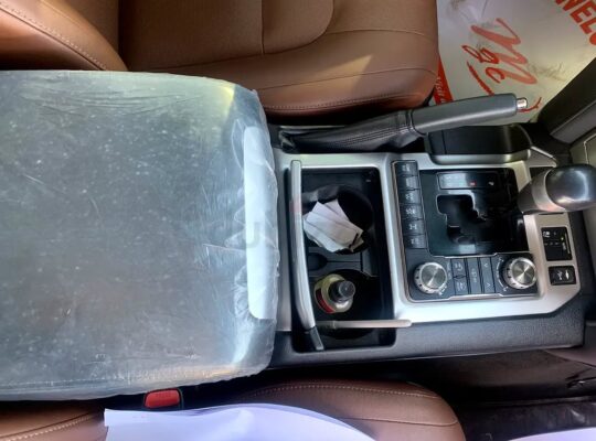 Toyota Land Cruiser VXR 2021 –