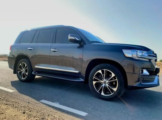 Toyota Land Cruiser VXR 2021 –