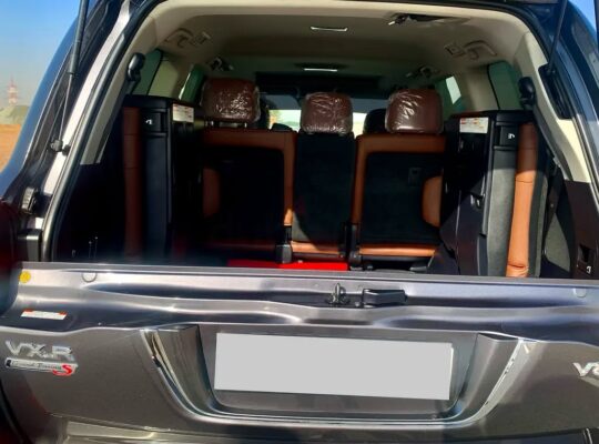 Toyota Land Cruiser VXR 2021 –