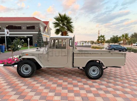 Toyota Land Cruiser Série 79 LX V6