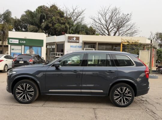 Volvo Model: XC90 T8 Recharge Traction : AWD