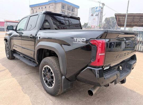 TOYOTA TACOMA ANNÉE 2025