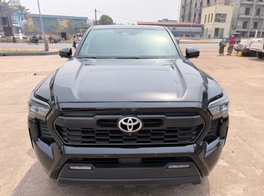 TOYOTA TACOMA ANNÉE 2025