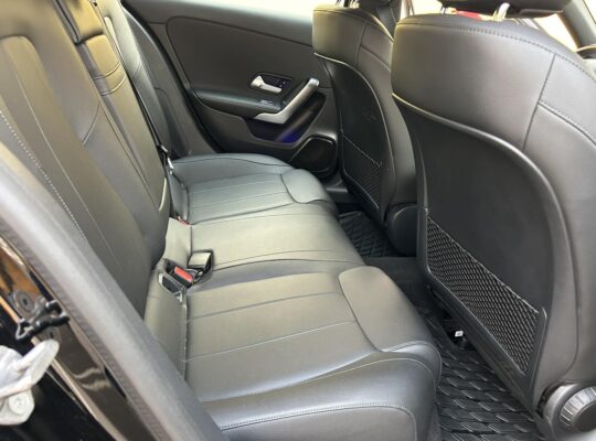 Mercedes Benz année 2022