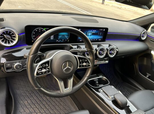 Mercedes Benz année 2022