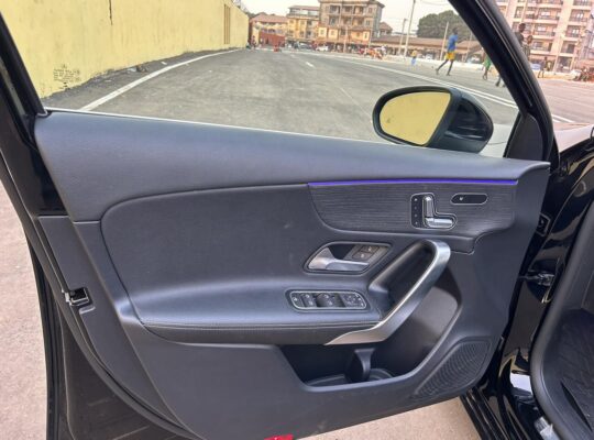 Mercedes Benz année 2022