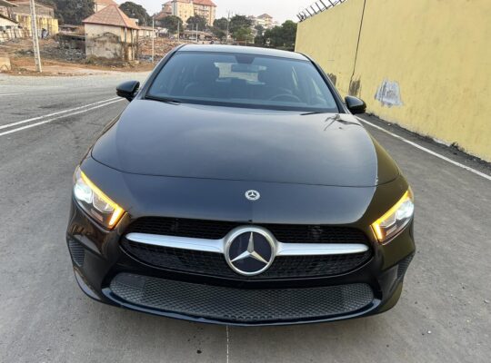 Mercedes Benz année 2022