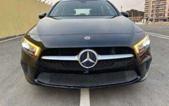 Mercedes Benz année 2022