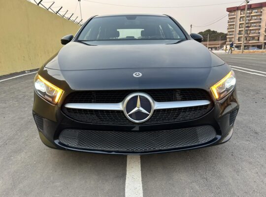 Mercedes Benz année 2022