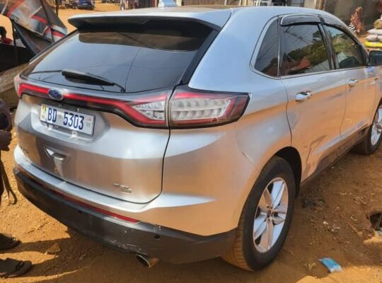 FORD TRÈS TRÈS PROPRE