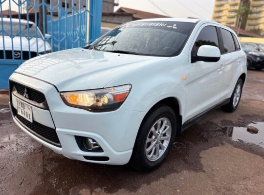 ✅Mitsubishi RvR