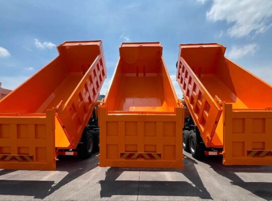 BENNE 10 ROUES – PETITE CABINE