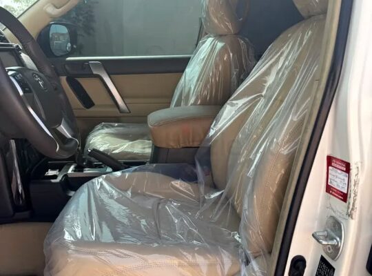 Toyota Prado GXR V6 – 2014