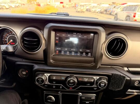 Jeep Gladiator Sport 4×4 – 2022