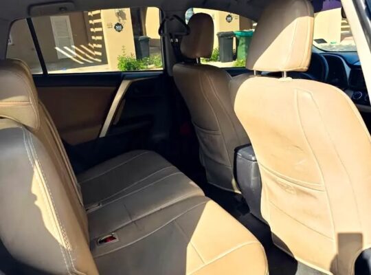 Toyota RAV4 EX – 2015 | Spécifications GCC