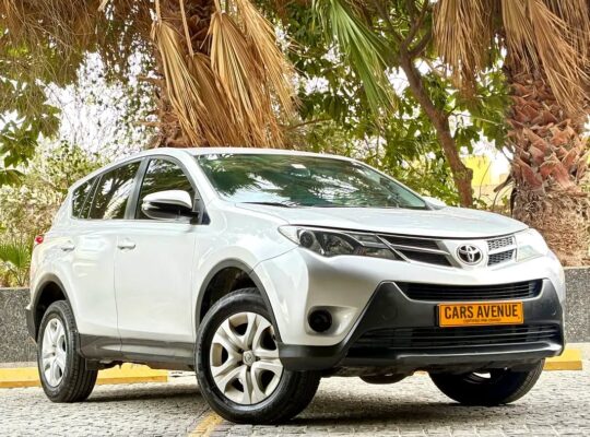 Toyota RAV4 EX – 2013