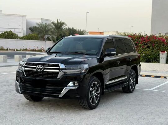 Toyota Land Cruiser GXR MID V6 – 2021