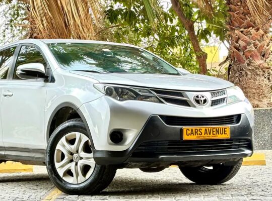 Toyota RAV4 EX – 2013