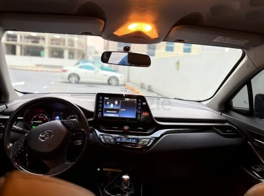 Toyota C-HR Hybrid – 2022 | Spécifications GCC