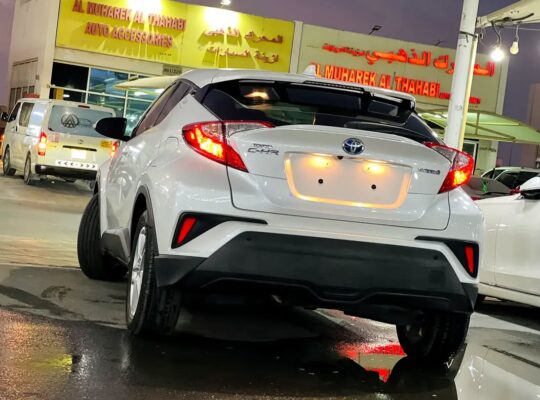 Toyota C-HR Hybrid – 2022 | Spécifications GCC