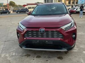 RAV4 HYBRIDE ANNÉE 2021 ESSENCE 4 CYLINDRE