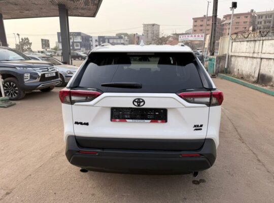 TOYOTA RAV4 ANNÉE 2024 KM 29567