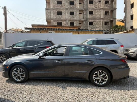 HUNDAY SONATA Disponible en Guinée Conakry