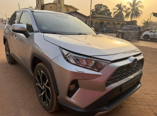 Toyota RAV4 2021 Hybride